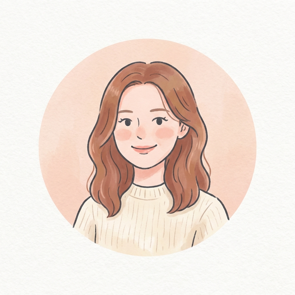 Sarah M. — Fashion Editor at DealWild