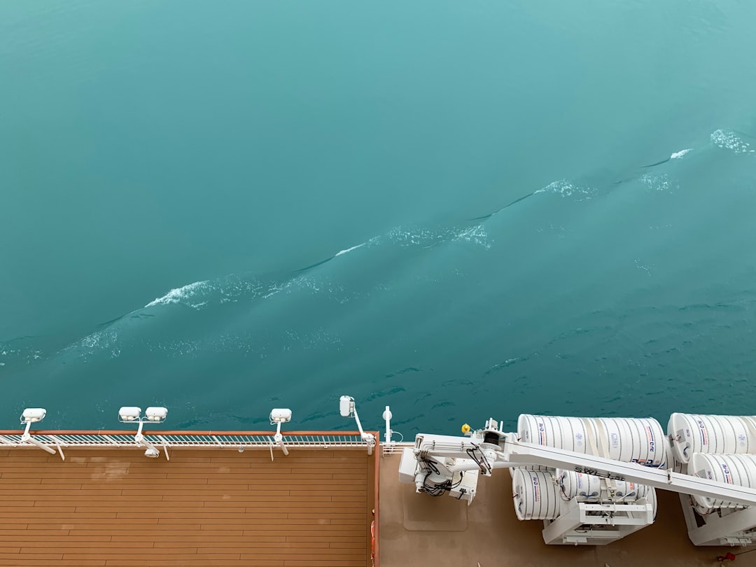 Deck Staining Deals: When to Save Big on Materials & Labor