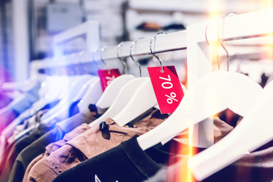 End-of-Season Fashion Clearance: Save 85% Guide