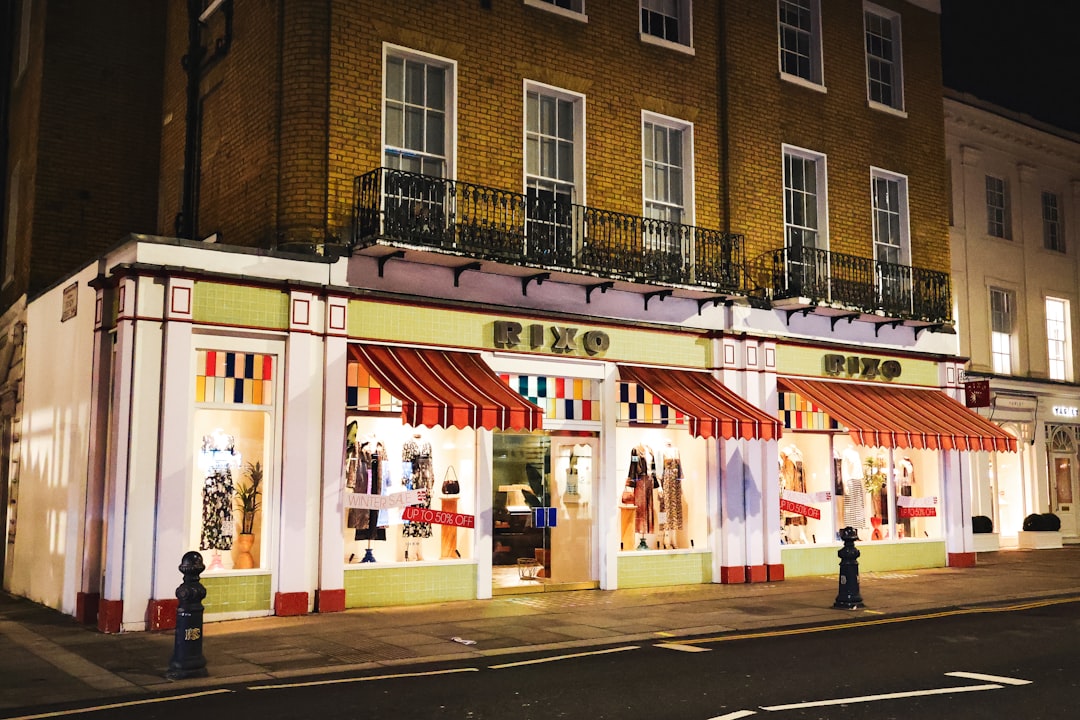 Fashion Sample Sale Insider Secrets: Score Designer for 95% Off
