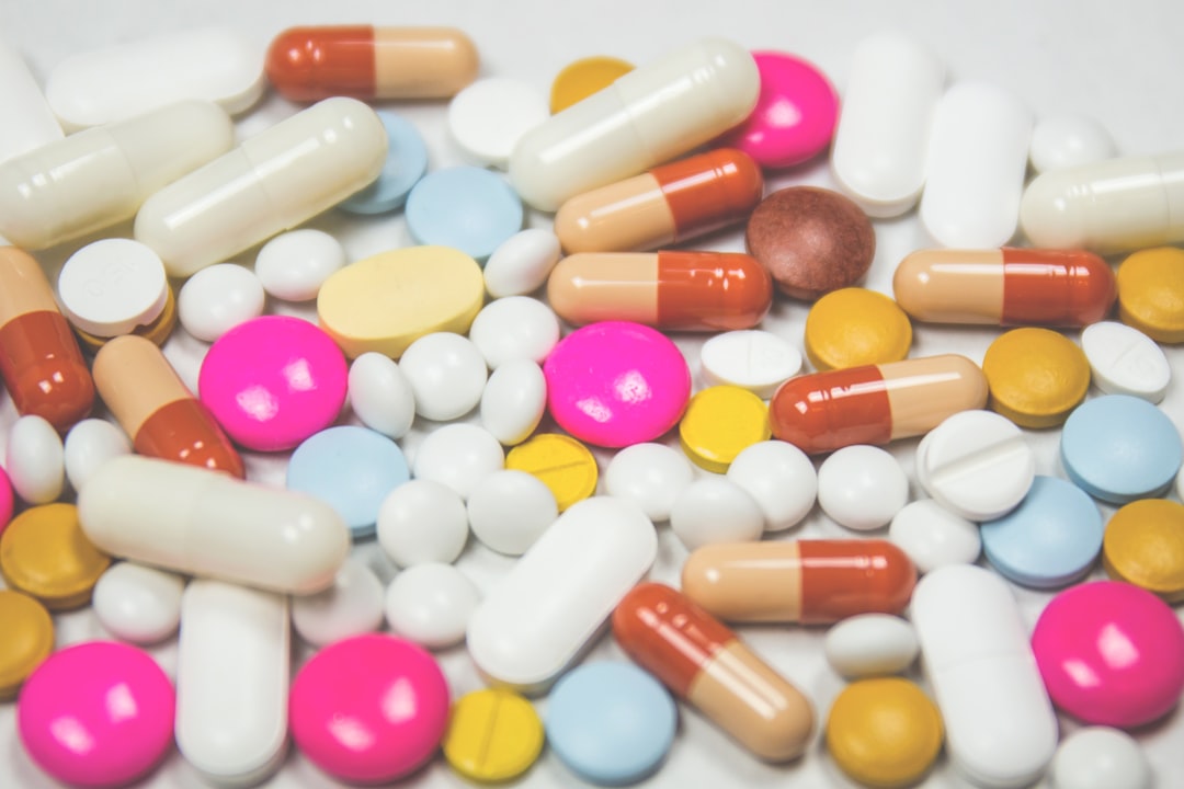 Pharmacy Savings Cards: Save $2,000+ on Prescriptions Without Insurance