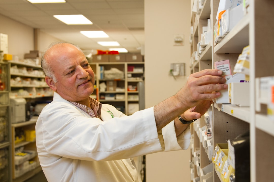 Pharmacy Shopping Secrets: Save $2,400 Yearly on Prescriptions