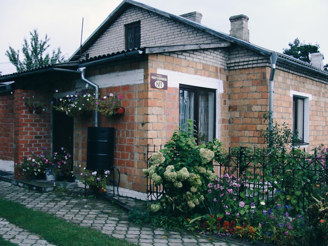 Rain Barrel Setup Guide: Cut Water Bills 40% This Summer