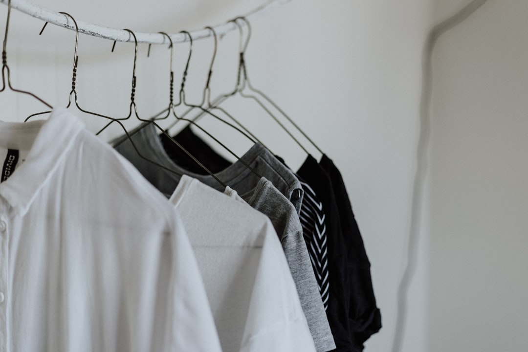 Wardrobe Capsule Building: Smart Shopping for Less Clothing